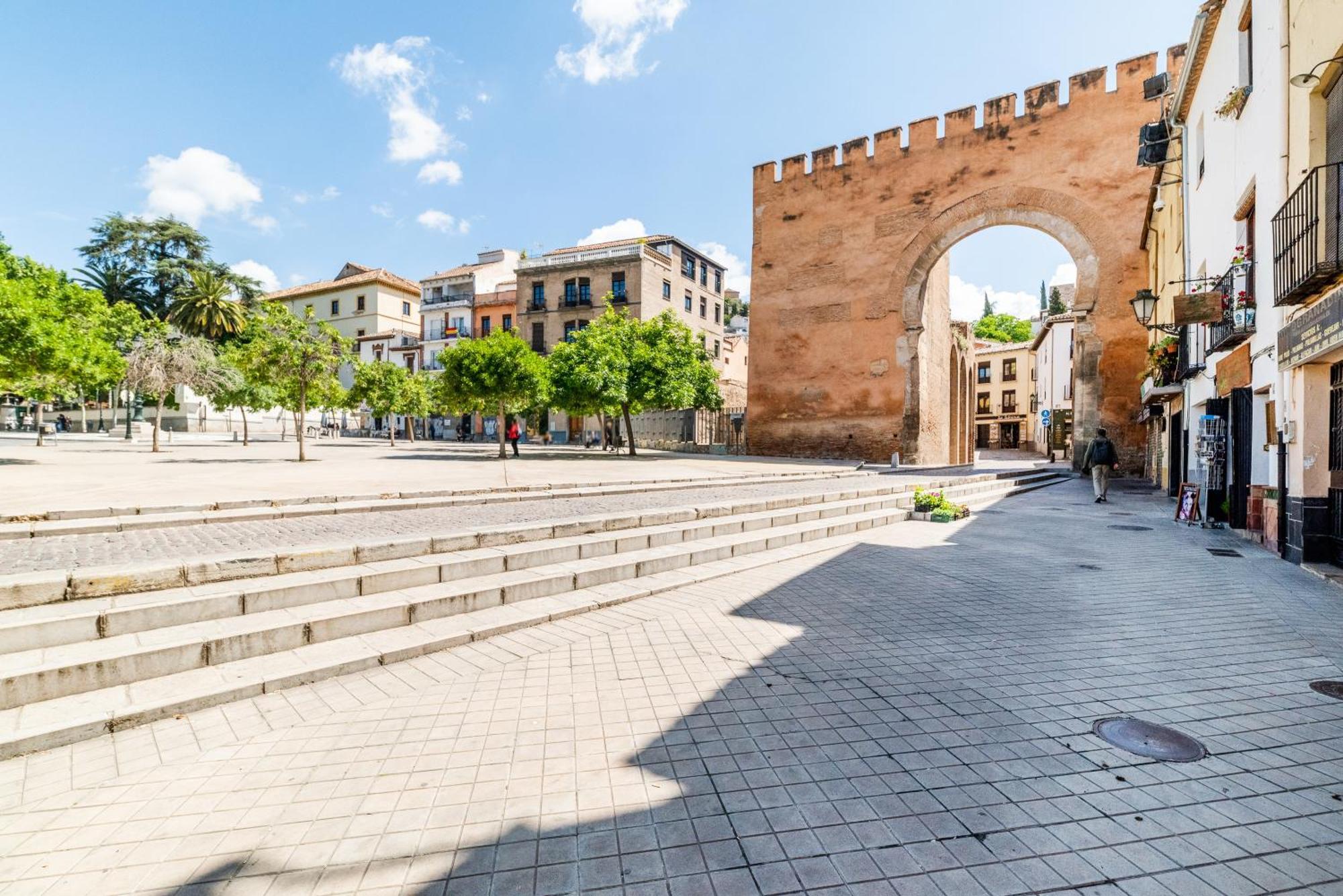 Wekey Homes Granada, Elvira Suites Centro Экстерьер фото