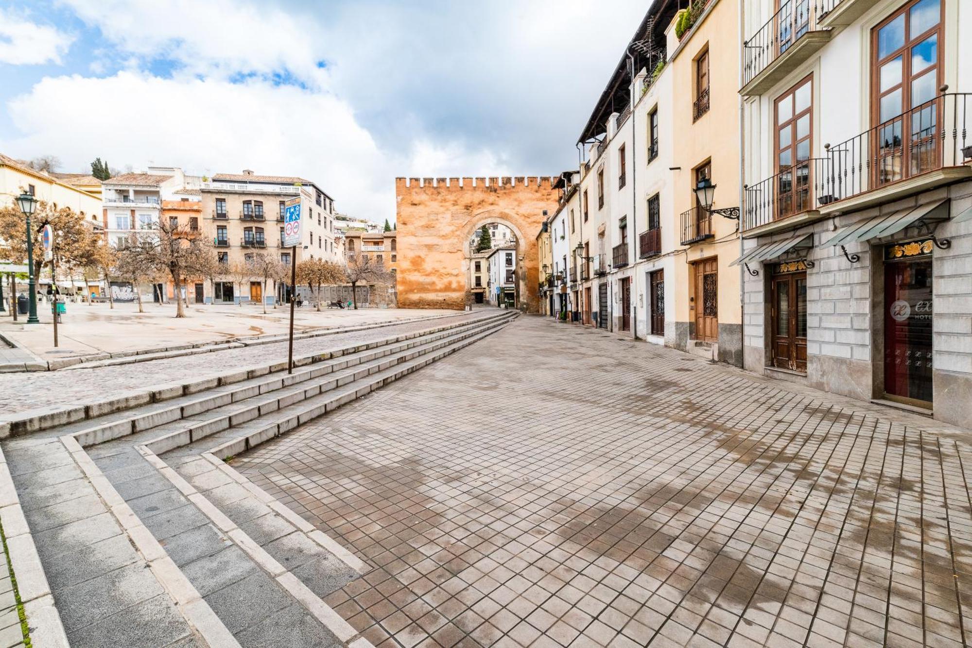 Wekey Homes Granada, Elvira Suites Centro Экстерьер фото